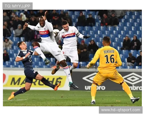 “斯特拉斯堡1-0小胜梅斯，新帅奥尼尔战术首秀成功”